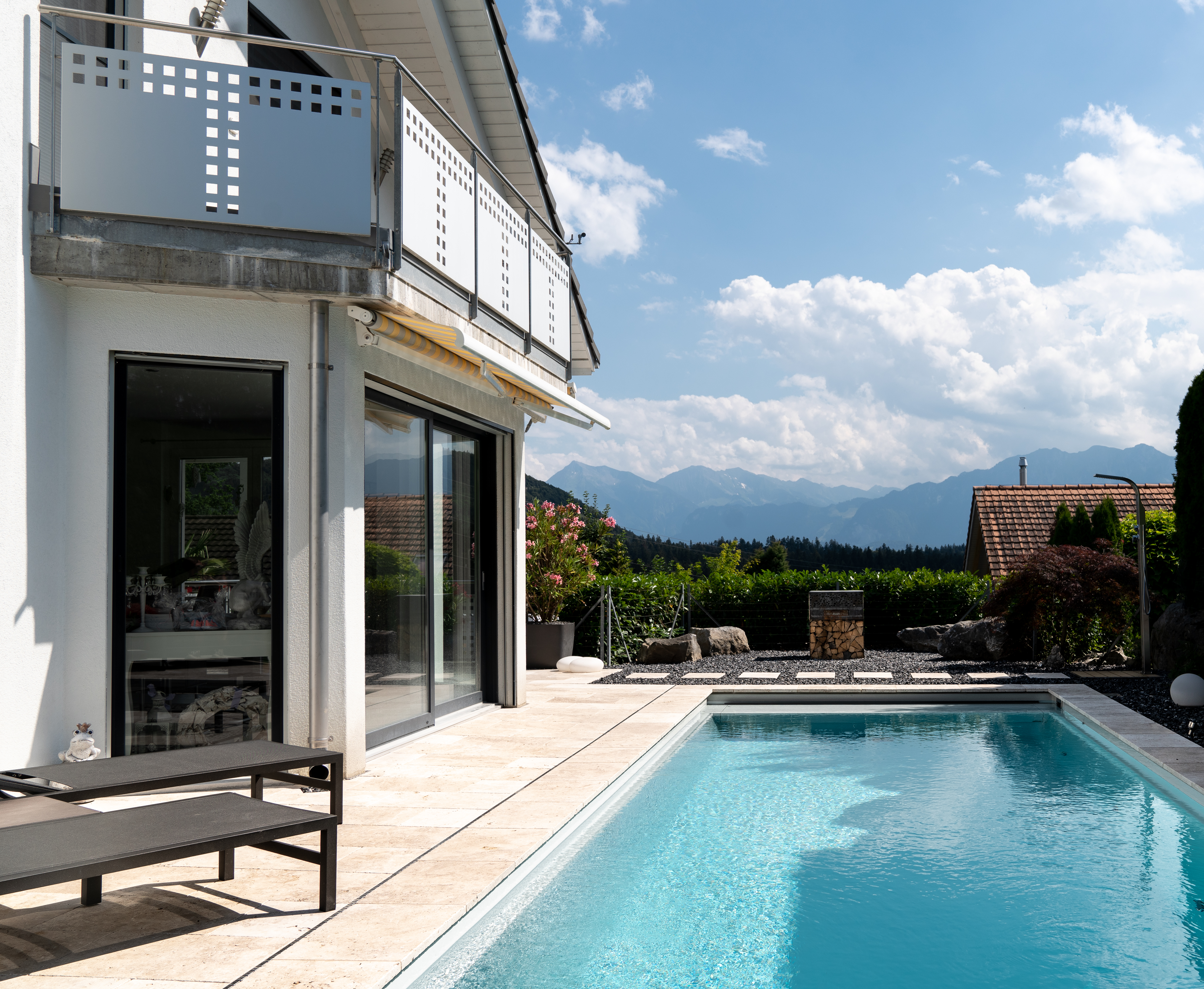 Riviera%20Pool%203.jpg